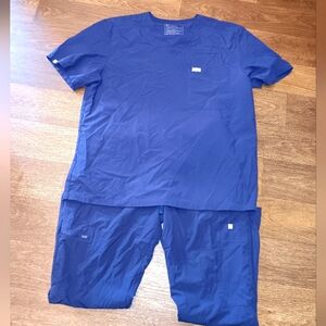 Figs Navy Scrub Top Set Of Pants And Shirt Unisex Size XL